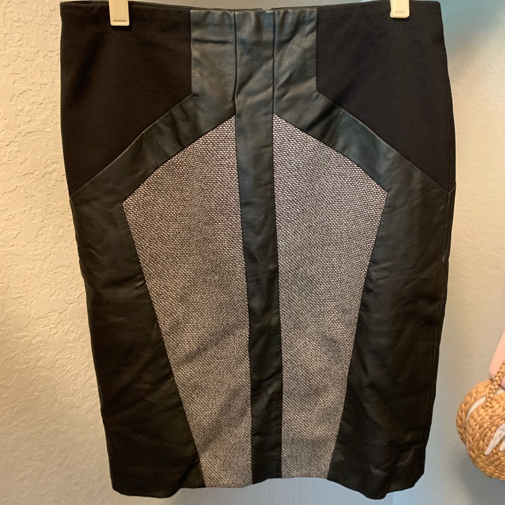 Ann Taylor Pencil Skirt - Size 4